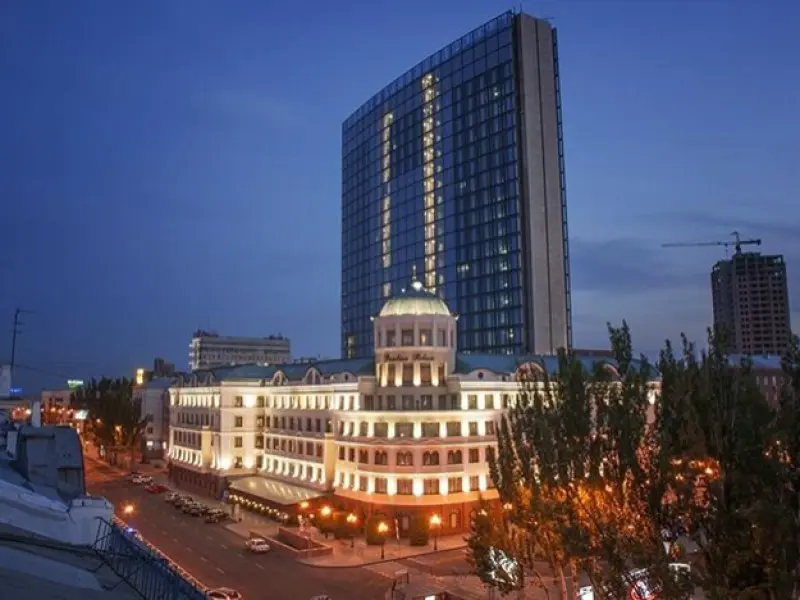 Фото Версаль. Донецк